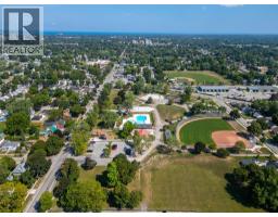 558 KINTAIL STREET - 32