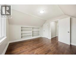 717 Oakdale AVENUE - 19