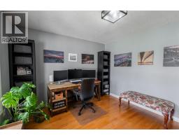 533 COUNTRY VIEW DRIVE - 6