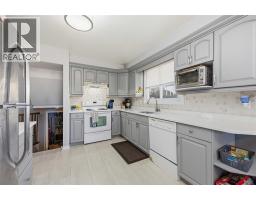 574 Nassau CRESCENT - 11