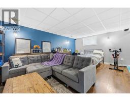 574 Nassau CRESCENT - 25