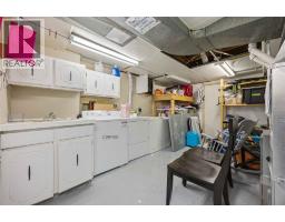 574 Nassau CRESCENT - 28