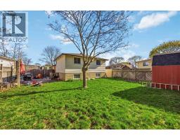 574 Nassau CRESCENT - 33