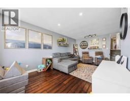 574 Nassau CRESCENT - 4