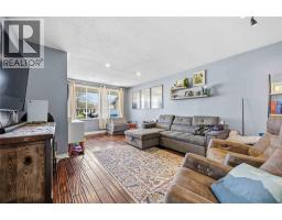 574 Nassau CRESCENT - 6