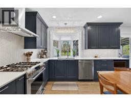 1631 MILLS STREET - 18