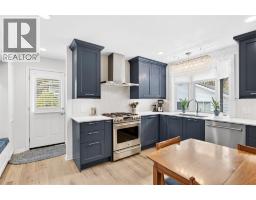 1631 MILLS STREET - 22