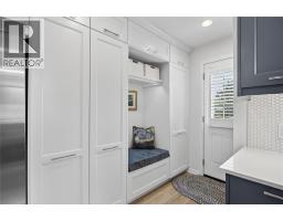 1631 MILLS STREET - 23