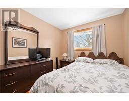 1231 EXMOUTH STREET - 19