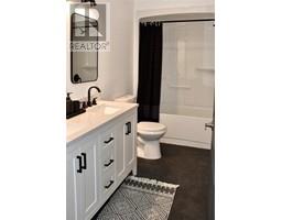 1193 EMILY STREET - 11
