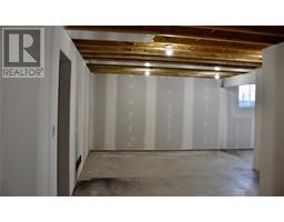 1193 EMILY STREET - 20