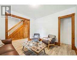 386 CROMWELL STREET - 8