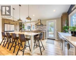 5168 LAKESHORE ROAD - 14