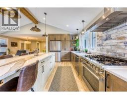5168 LAKESHORE ROAD - 16