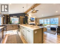 5168 LAKESHORE ROAD - 17