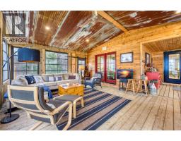 5168 LAKESHORE ROAD - 24