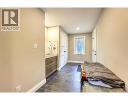 5168 LAKESHORE ROAD - 27
