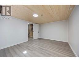 27 TURNER DRIVE UnitNo. 38 - 8