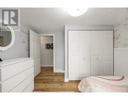 305 NEWTON COURT - 26