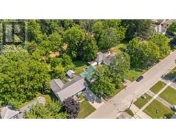 2344 Sydenham AVENUE - 22