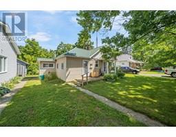 2344 Sydenham AVENUE - 3