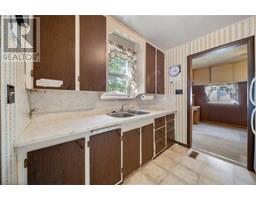 2344 Sydenham AVENUE - 9