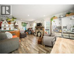 483 WELLINGTON STREET - 13