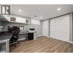 123 Cassandra BOULEVARD - 24