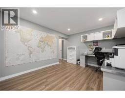 123 Cassandra BOULEVARD - 25