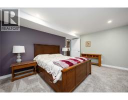 123 Cassandra BOULEVARD - 27