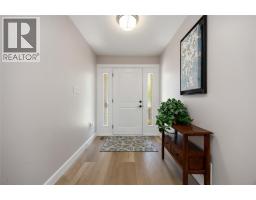 123 Cassandra BOULEVARD - 3