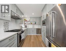 123 Cassandra BOULEVARD - 6