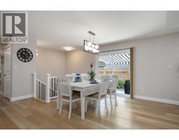 123 Cassandra BOULEVARD - 7