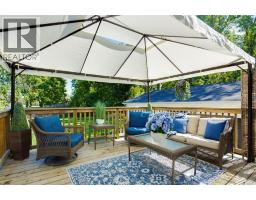 2576 ELIZABETH STREET - 24