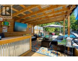 2576 ELIZABETH STREET - 33