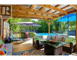 2576 ELIZABETH STREET - 34