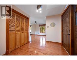 1311 Lakeshore ROAD - 10