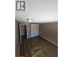 317 SOMERSET CRESCENT - 14