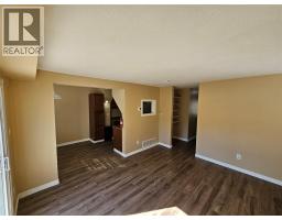 317 SOMERSET CRESCENT - 3
