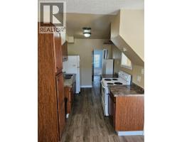317 SOMERSET CRESCENT - 7