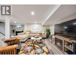 982 Hagle STREET - 16