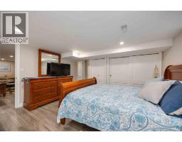 982 Hagle STREET - 19