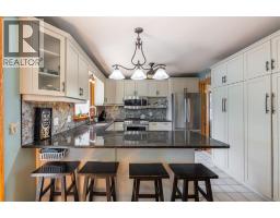 601 LAKESHORE ROAD - 10