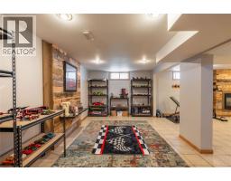 601 LAKESHORE ROAD - 29