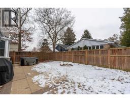 601 LAKESHORE ROAD - 38