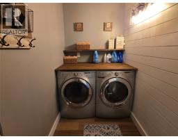 2565 ELIZABETH STREET - 19