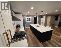 2565 ELIZABETH STREET - 26