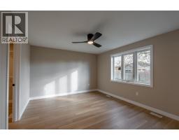 4005 GREENWOOD DRIVE - 13