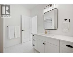 102 Leneve STREET - 16