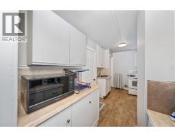 150 COLLEGE AVENUE North - 7